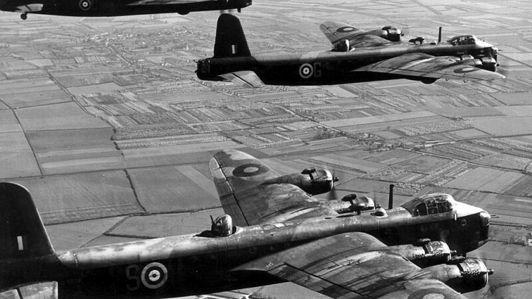 Short Stirling ww2warbirds.png