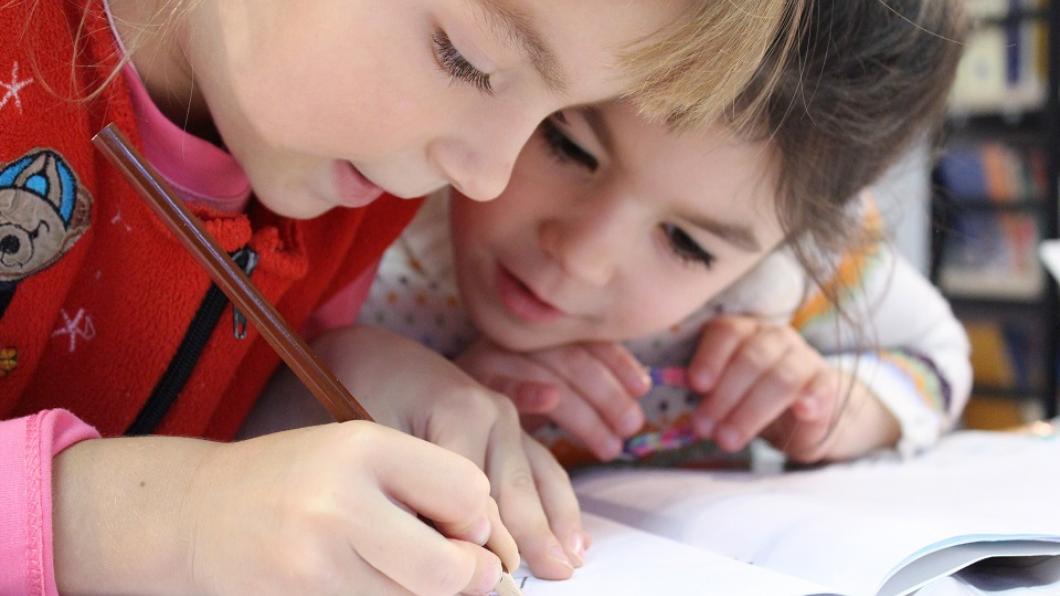 children-cute-drawing-159823 kind leerling achterstand.jpg