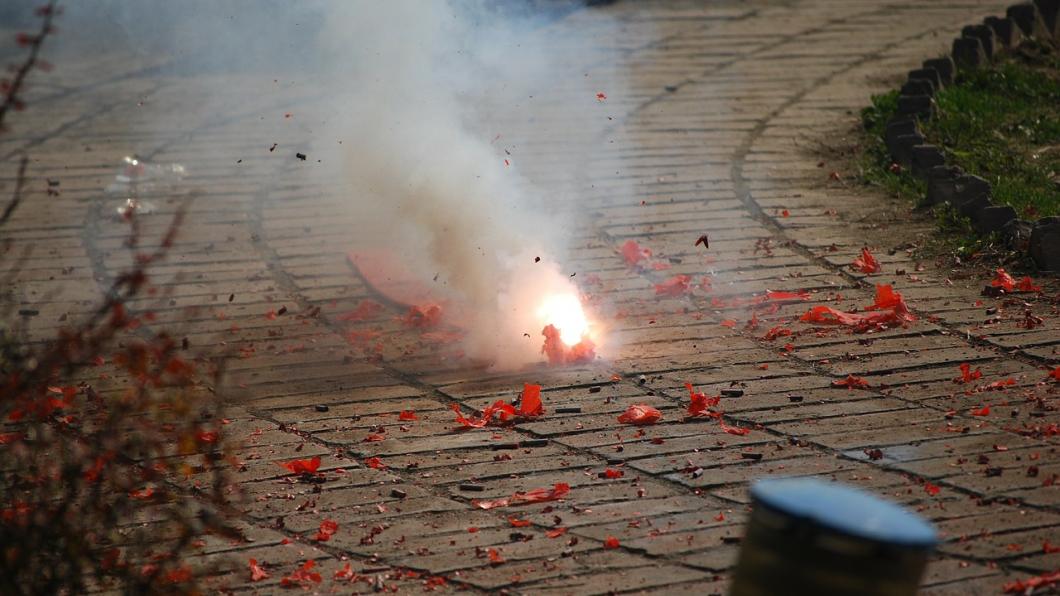 firecracker-17163_1280.jpg